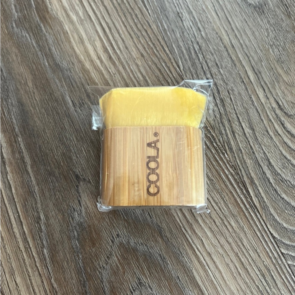 New Coola Suncare Sunless Tan Kabuki Brush